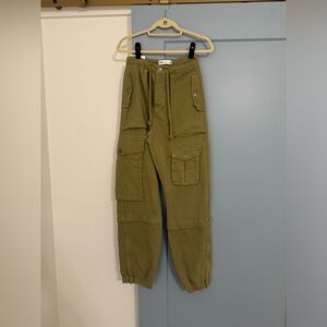 NWT Zara Women’s The Relaxed Daily Cargo Pant Green- US 4